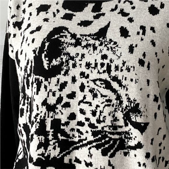 Kensie Sweater Leopard Print Medium Animal Lover Crewneck Sweater Fall Cheetah - Picture 3 of 6